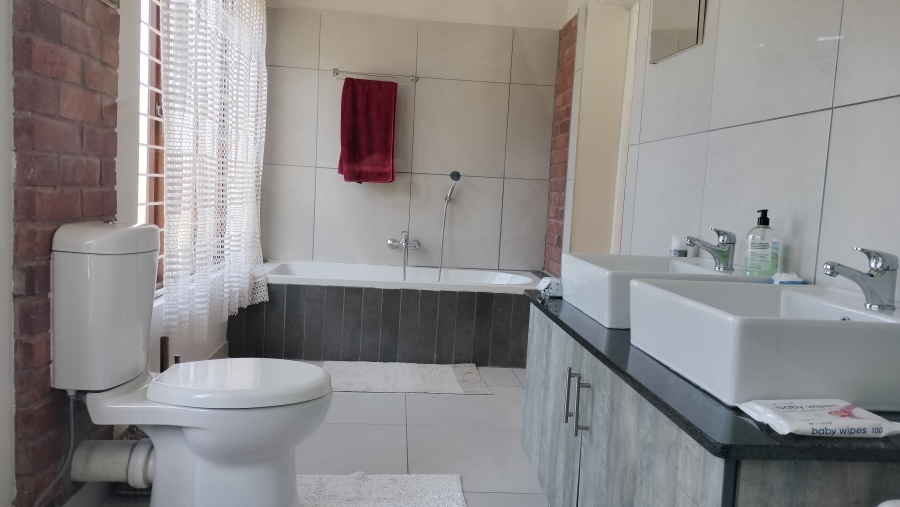 2 Bedroom Property for Sale in Groot Brakrivier Central Western Cape